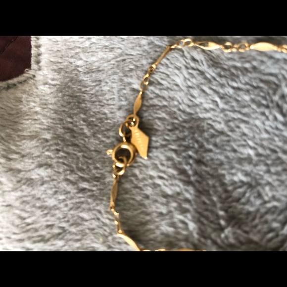 Vintage Very dainty gold tone bracelet - Picture 5 of 5